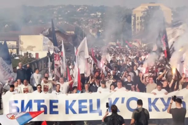 ČAČAK ČEKA VUČIĆA! Hala "Borac" već krcata - veliki skup "Ujedinjene Srbije" počinje u 18 časova! (FOTO, VIDEO)