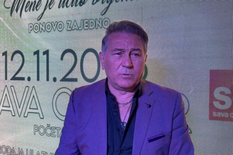 Halid Muslimović, pevač
