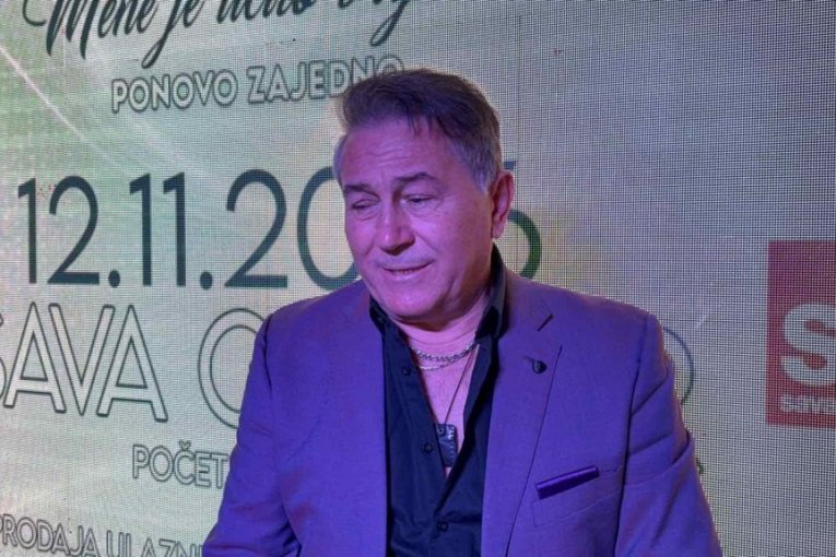 Halid Muslimović, pevač