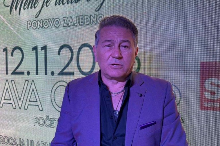 Halid Muslimović, pevač