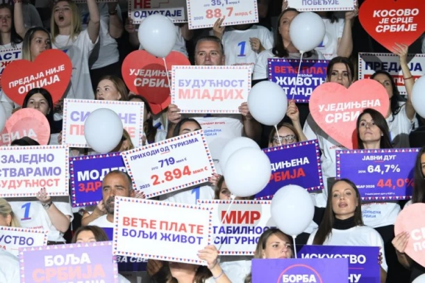 VUČIĆ SE OBRAĆA NACIJI PRE SKUPA U ČAČKU ZBOG ZABRANE NA N1: Ovo se nikad nije dogodilo - Uplašili su me se za 24 minuta gostovanja!