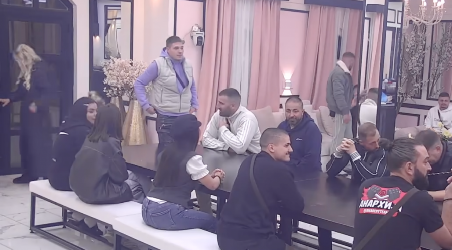DUGO SU KRILI! REGION ŠOKIRAN! Biljana i Mali Velja priznali vezu