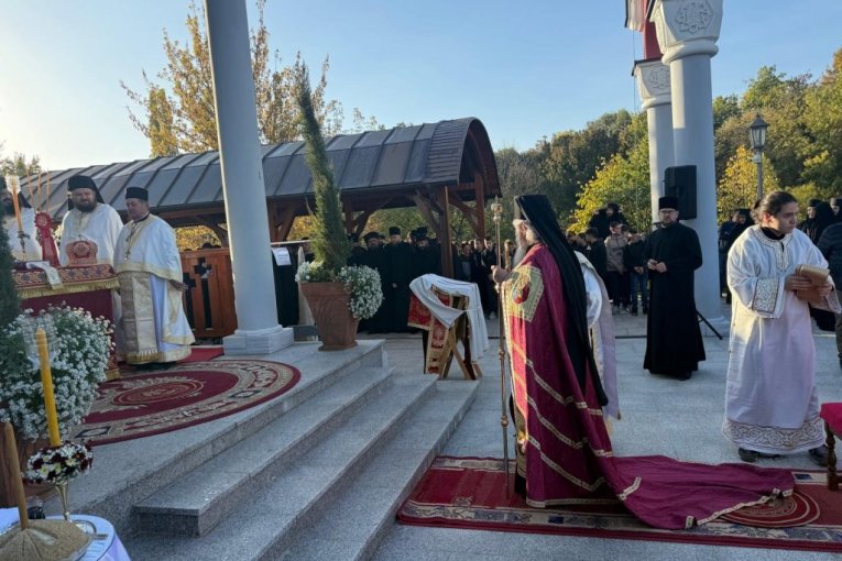 U Šumaricama u toku liturgija povodom 21. oktobra
