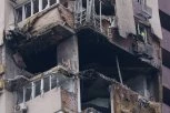 HOROR U KIJEVU! Brutalan ruski napad na stambenu zgradu od 24 sprata, IMA MRTVIH: "Bilo je jezivo, stravična detonacija"