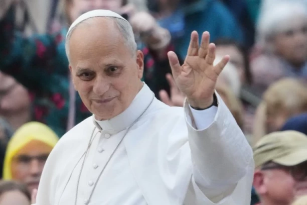 PAPA LAV XIV DOBIO ZELENO SVETLO OD LEKARA: Posle operacije raka pluća stiže važna odluka