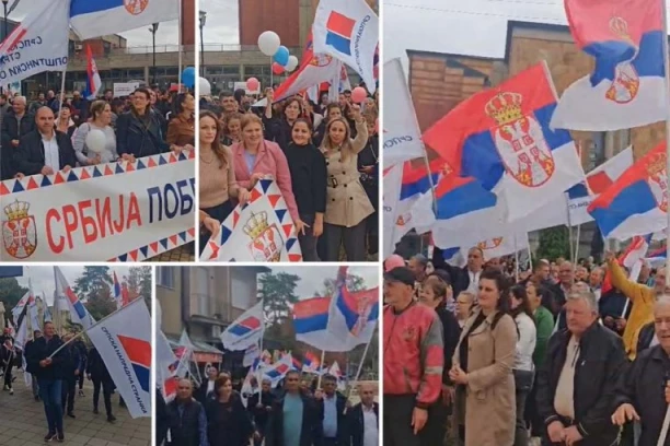 SPEKTAKL ZA FINIŠ KAMPANJE! Počelo okupljanje naprednjaka u više od 150 gradova i sela u Srbiji - SVE SE ORI OD PESME, VIJORE SE TROBOJKE...! (FOTO, VIDEO)