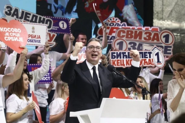 "NAS INTERESUJE BAŠ SVAKI GRAĐANIN SRBIJE!" Vučić predstavio 5 osnovnih tačaka, pa poručio: "BIĆE KEC KO KUĆA - OLOVKU U RUKE I DA IH POBEDIMO" (FOTO, VIDEO)
