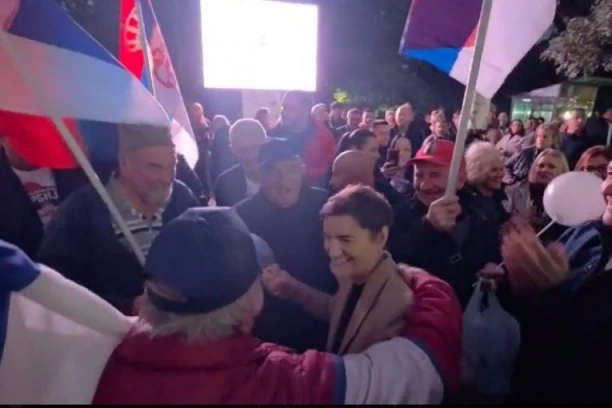 "PAMET U GLAVU, OLOVKE U RUKE" Ana Brnabić pred izbornu tišinu u Loznici (VIDEO)