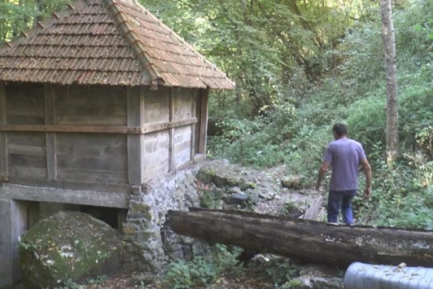 OVO JE VODENICA KOJU ČUVA VAMPIR SAVA SAVANOVIĆ! Meštanima i dalje budi jezu, a kažu da se u nju ne ulazi bez KOLCA I BELOG LUKA! (FOTO)