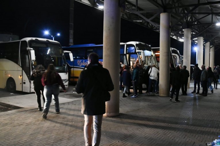 Veliki odziv Srba sa Kosova koji su u ranim jutarnjim satima krenuli na glasanje