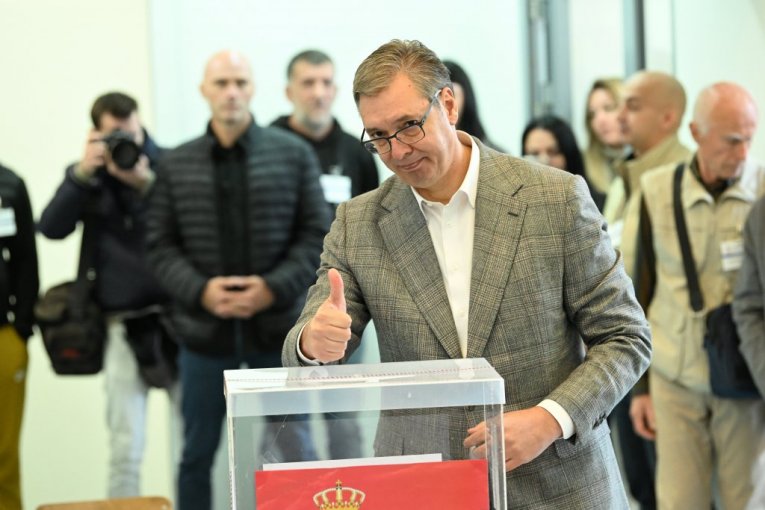 Aleksandar Vučić, glasanje