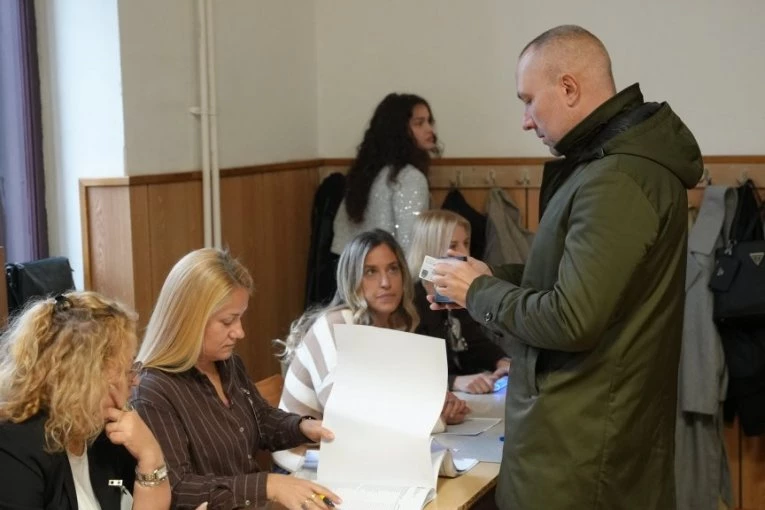 Zapadna Srbija obara rekorde: U Bajinoj Bašti do 10 sati glasalo čak 27 odsto birača!