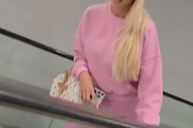 Jelena Karleuša, pevačica