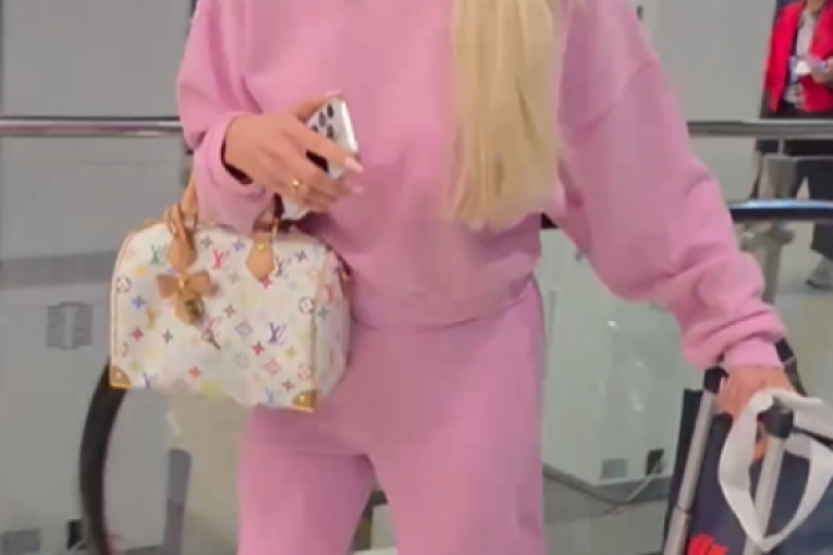 Jelena Karleuša, pevačica