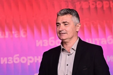 "TO VAS MOLI VAŠA STUDENTSKA LISTA!" Hitno se oglasio Ilija Srdanović posle upada nasilnika u Informer! (VIDEO)
