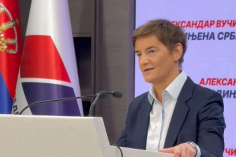 VUČIĆ SE OBRAĆA IZ ŠTABA SNS U 21.30!