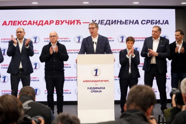 VUČIĆ SE VRAĆA NA ČELO SNS! Vučević ga predložio za predsednika stranke!