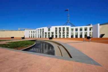 AUSTRALIJA NA NOGAMA POSLE BRUTALNOG NAPADA! Poslanici AMPUTIRANE obe noge, parlament pod POJAČANIM merama bezbednosti!
