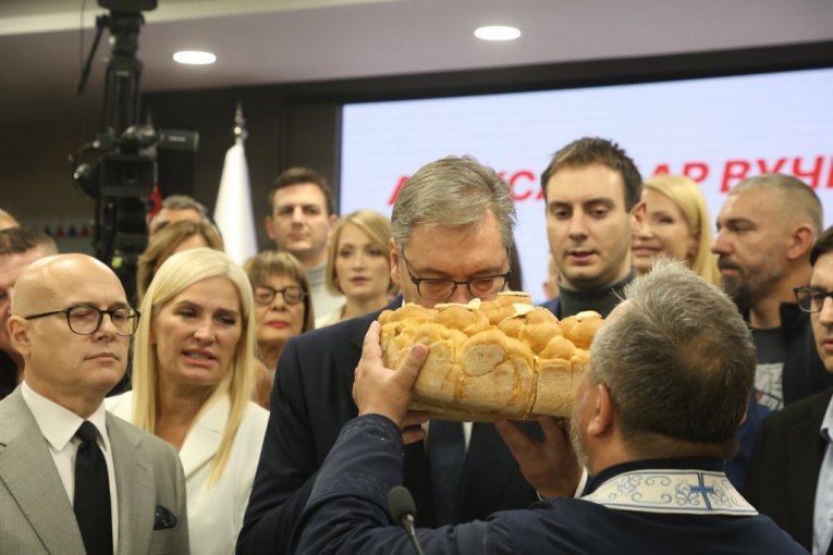 Vučić na slavi SNS