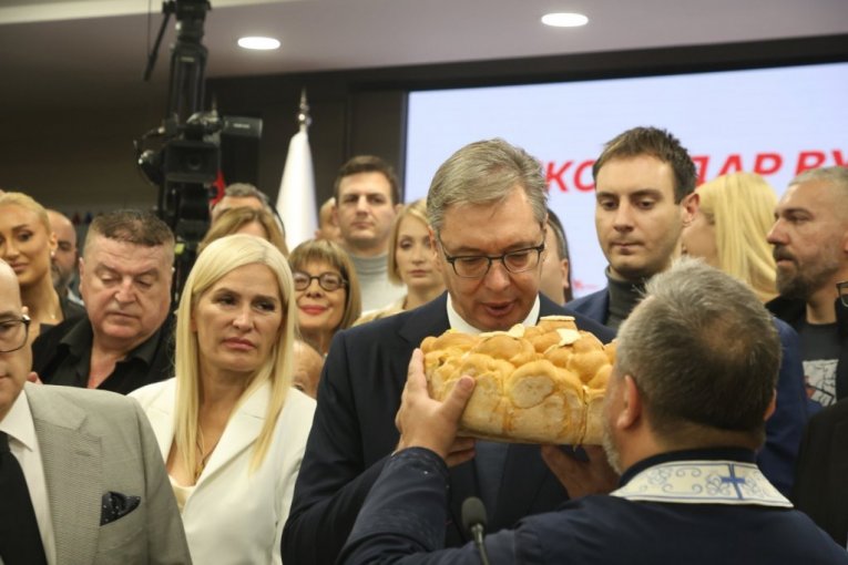 Vučić na slavi SNS