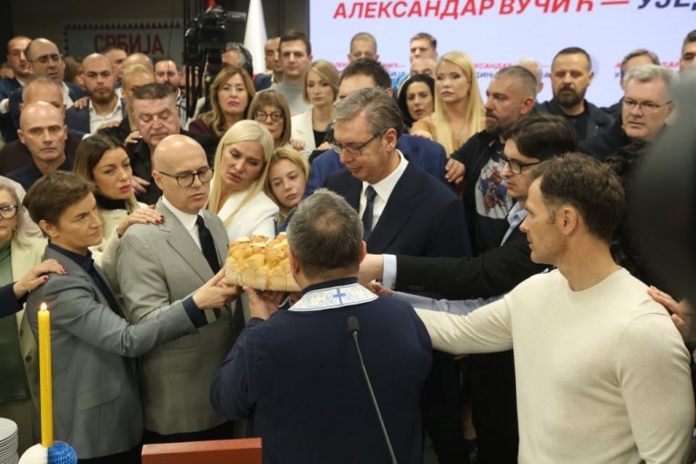 Vučić na slavi SNS
