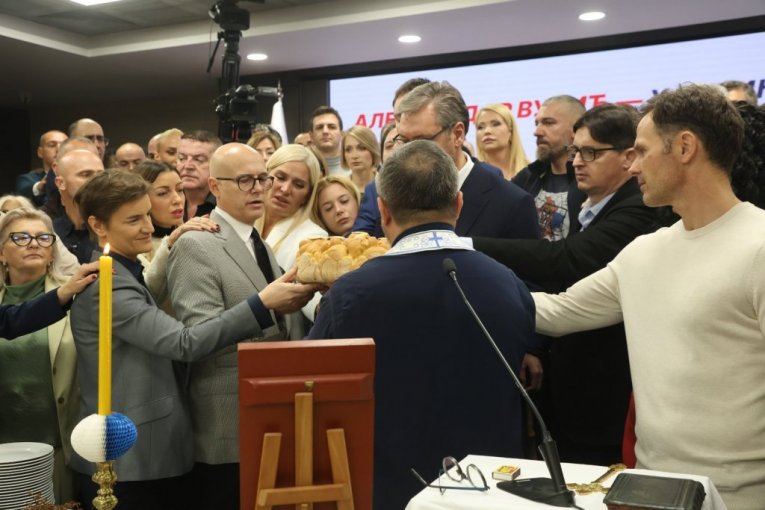 Vučić na slavi SNS