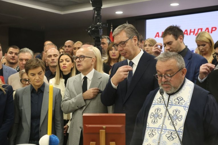 Vučić na slavi SNS