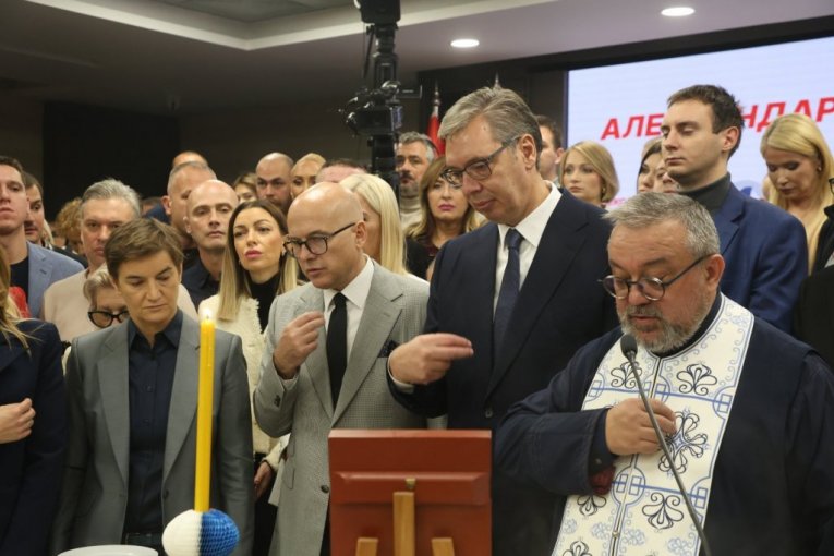 Vučić na slavi SNS
