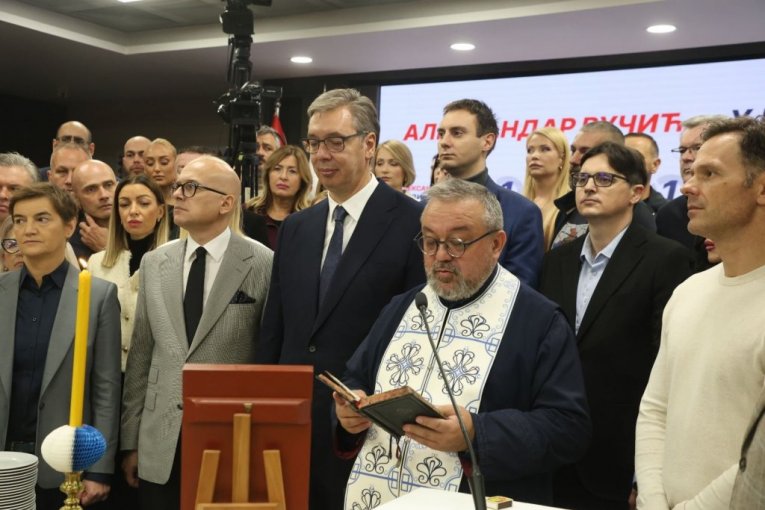 Vučić na slavi SNS