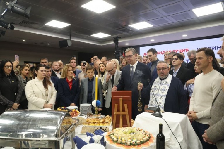Vučić na slavi SNS