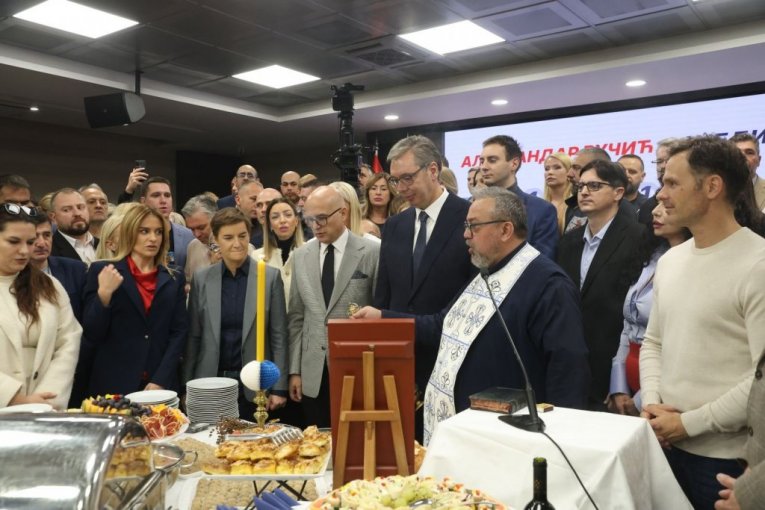 Vučić na slavi SNS