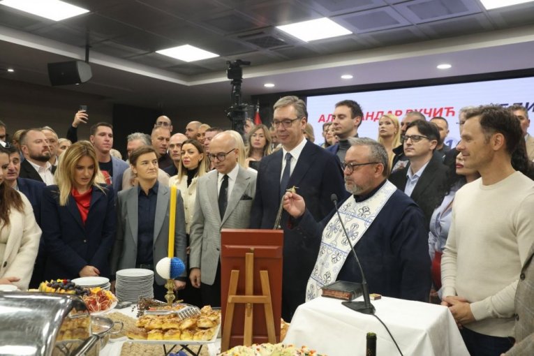 Vučić na slavi SNS