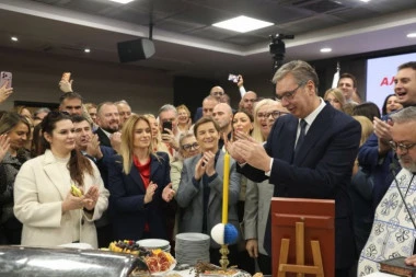 SNS na Svetu Petku dobio dva nova člana: Vučević poželeo dobrodošlicu poznatim licima!