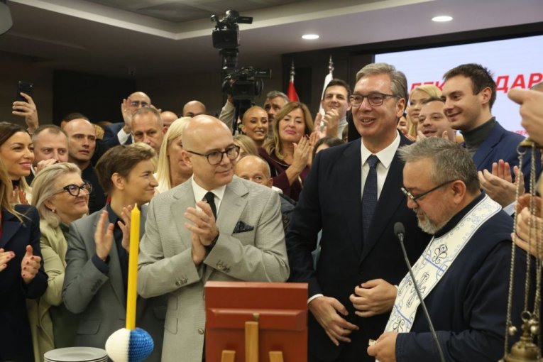 Vučić na slavi SNS