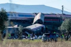 Posle stravičnog sudara vozova u Španiji građani se ne smiruju - počeli su žestoki sukobi! (FOTO)