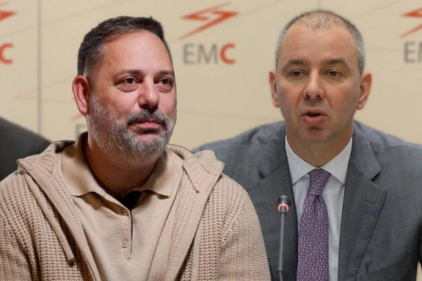 BRANKO BABIĆ UDARIO NA VUČIĆEVOG KUMA! Objavio poruke Nikole Petrovića, pa poručio: "Pomenuo sam bahatu proslavu rođendana i evo ga, hoće preko reda..."