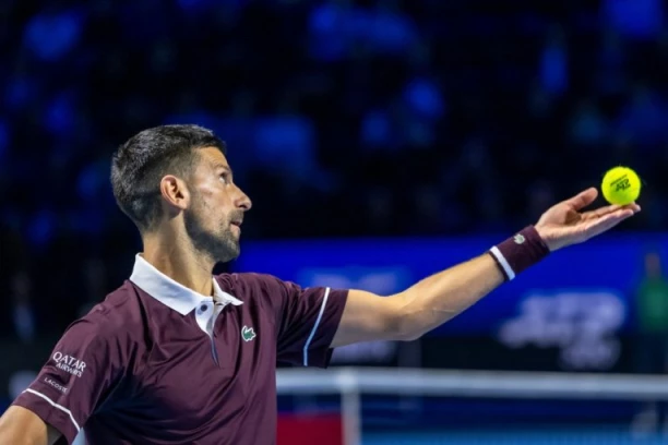 Novak Đoković - Jan Lenard Štruf: Borba za četvrtfinale u Bazelu