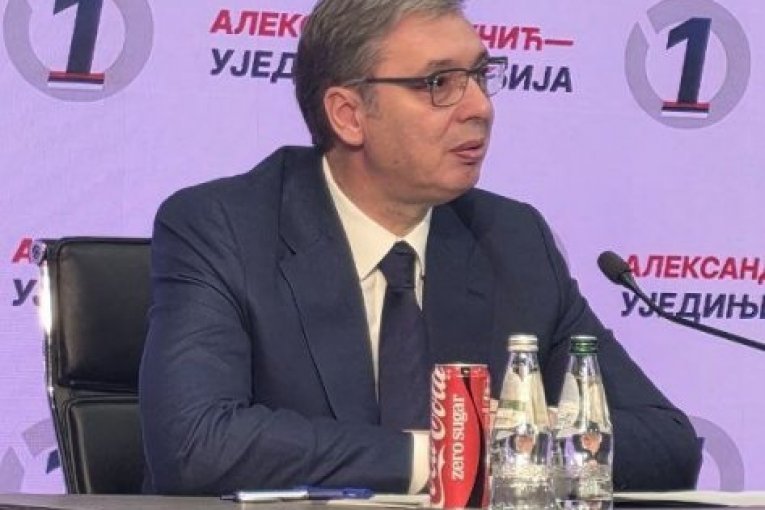 Aleksandar Vučić iz sedišta SNS