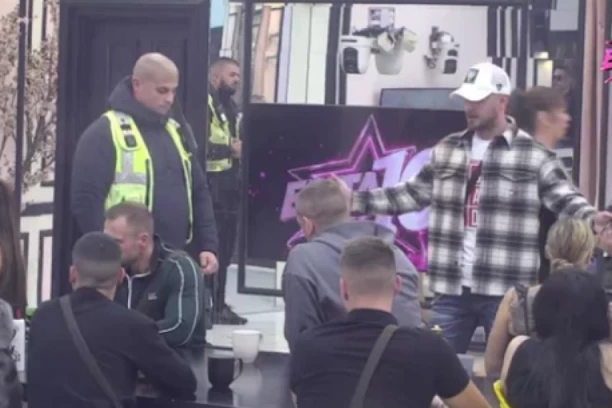 KARAMBOL EPSKIH RAZMERA, OBEZBEĐENJE OPKOLILO "ELITU" - Isplivali MONSTRUOZNI DETALJI porodične drame, nacija u ŠOKU!