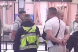 OBEZBEĐENJE OPKOLILO ELITU, TRESU SE ŠIMANOVCI - Svirepa PRETNJA odjekuje Belom kućom!
