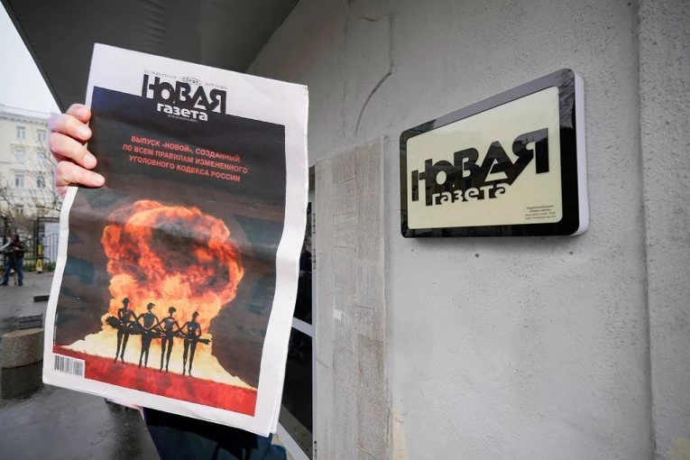 "UBILI SU NAS:" Gasi se ruski nezavisni list Novaja gazeta zbog pritiska vlasti!