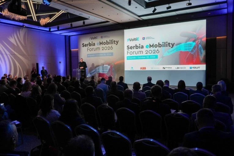 Čadež na Samitu e-mobilnosti: Očekujemo nove investicije u proizvodnju elektropunjača