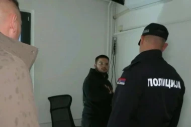 POLICIJA UPALA U PROSTORIJE TV NIŠ! Priveden sin glavnog i odgovornog urednika!